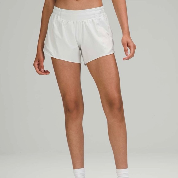 Lululemon Hotty Hot Low Rise Short 4" size 4 - Picture 2 of 8
